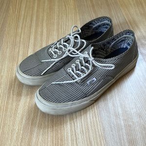 Vans canvas sneakers striped gray/white pattern